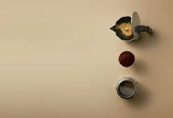 Alessi Moka Espresso Maker, 2019 -Comfortable Home 0001 DC06 amb2 300dpi 1250pxl