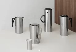 Stelton Arne Jacobsen Coffee Pot, 1967 -Comfortable Home stelton arne jacobsen coffee jug 4