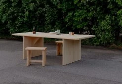 002 Ast Stool -Comfortable Home twentytwentyone Vaarnii Cecile Manz Kolmio Dining Table Dimitri Bahler Ast Stool