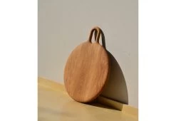 Round Chopping Board, Oiled Oak -Comfortable Home twentytwentyone birk studio round chopping board oiled oak 2