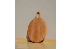 Round Chopping Board, Oiled Oak -Comfortable Home twentytwentyone birk studio round chopping board oiled oak 3