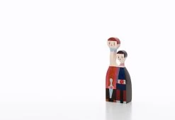 Vitra Wooden Dolls, 1963 -Comfortable Home vitra alexander girard dolls 11
