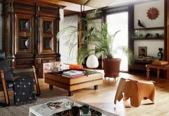 Vitra Eames Ply Elephant, 1945 8 Vitra Eames Ply Elephant, 1945 -Comfortable Home vitra emaes ply elephant stool featured 1